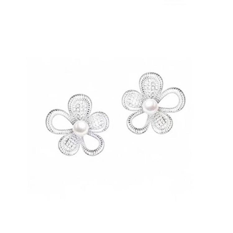 Elegant Hollow Flower Stud Earrings - Chic, Versatile Design for Women