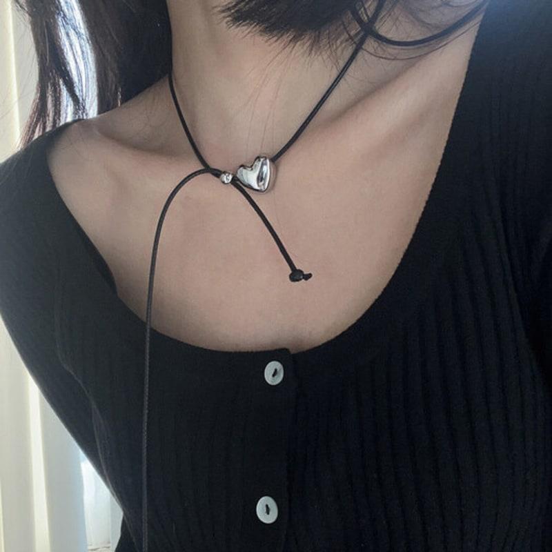 

mosxe String heart necklace silver