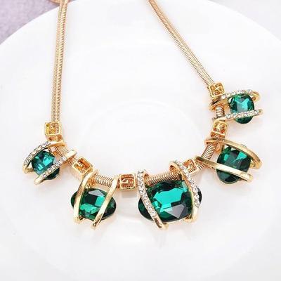 Latest Stylish Trendy Celebrity Inspired Designer Fancy Crystal Pendant Chain Necklace for Women and Girls