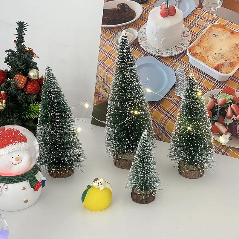 Cedar Style Mini Christmas Tree Ornament - Creative, Cute Holiday Desktop Decoration and Gift