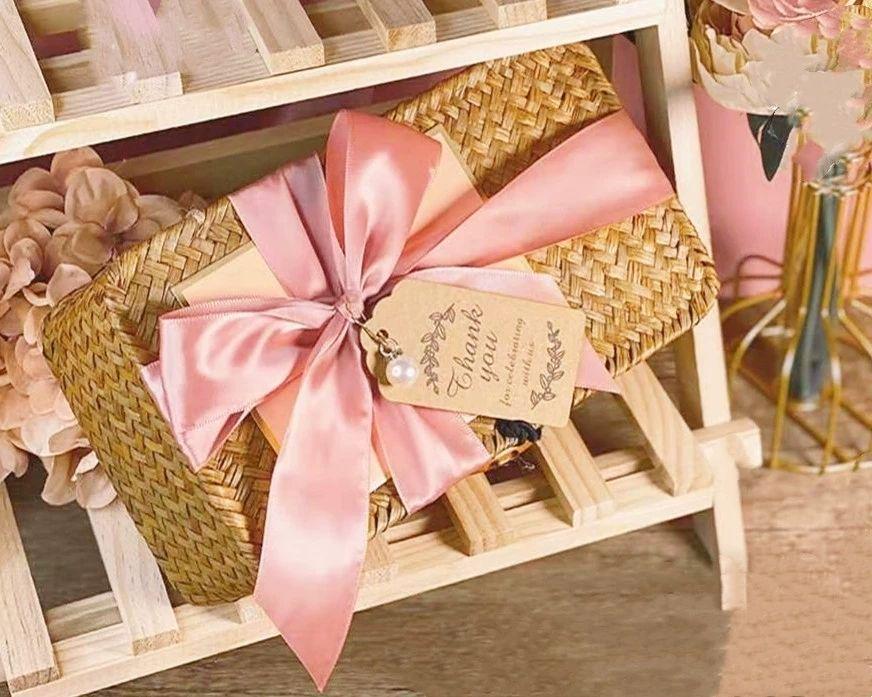 Creative Rattan Woven Wedding & Bridesmaid Souvenir Gift Box
