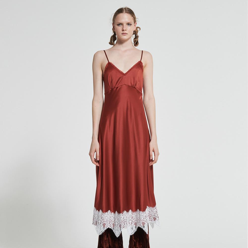 Wove Moment Lace-Trimmed Sleeveless Dress Burgundy