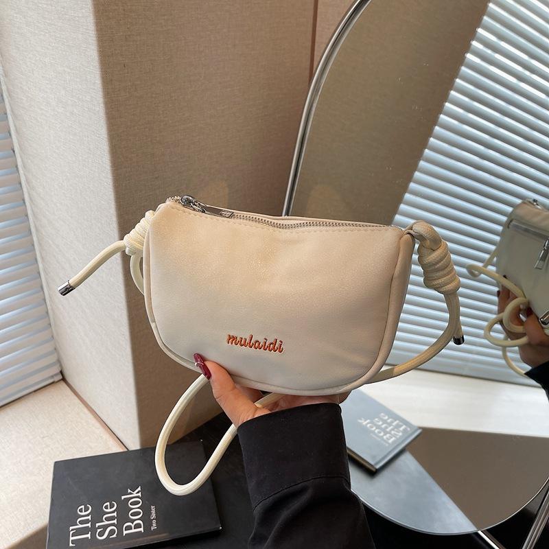 

Popular bags women s new fashion versatile high-end shoulder bag commuter messenger small square bag белый