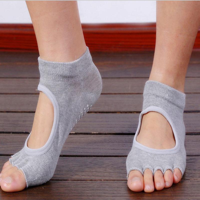 Spring and Summer Separates Refer To Women's Open-toe and Back-revealing Yoga Socks, Sports Socks, Anti-slip Pilates Socks, and Five-fingered Socks.