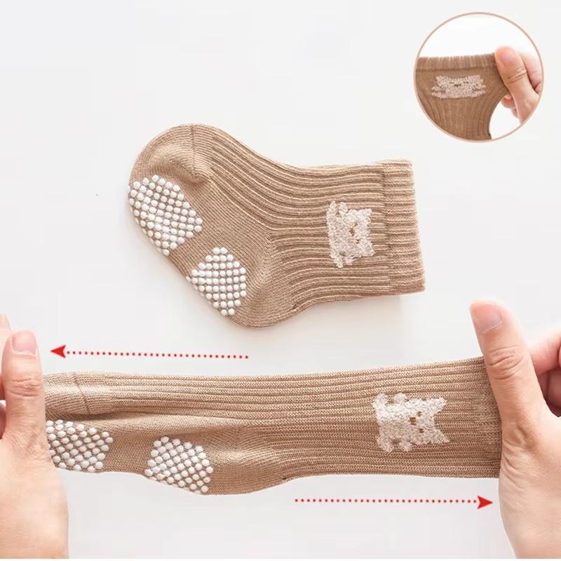 New 3 Pairs/Lot Autumn Winter 0-5Y Baby Boys Girls Non-Skid Embroidery Cartoon Socks Children Pure Cotton Solid Gripper Socks