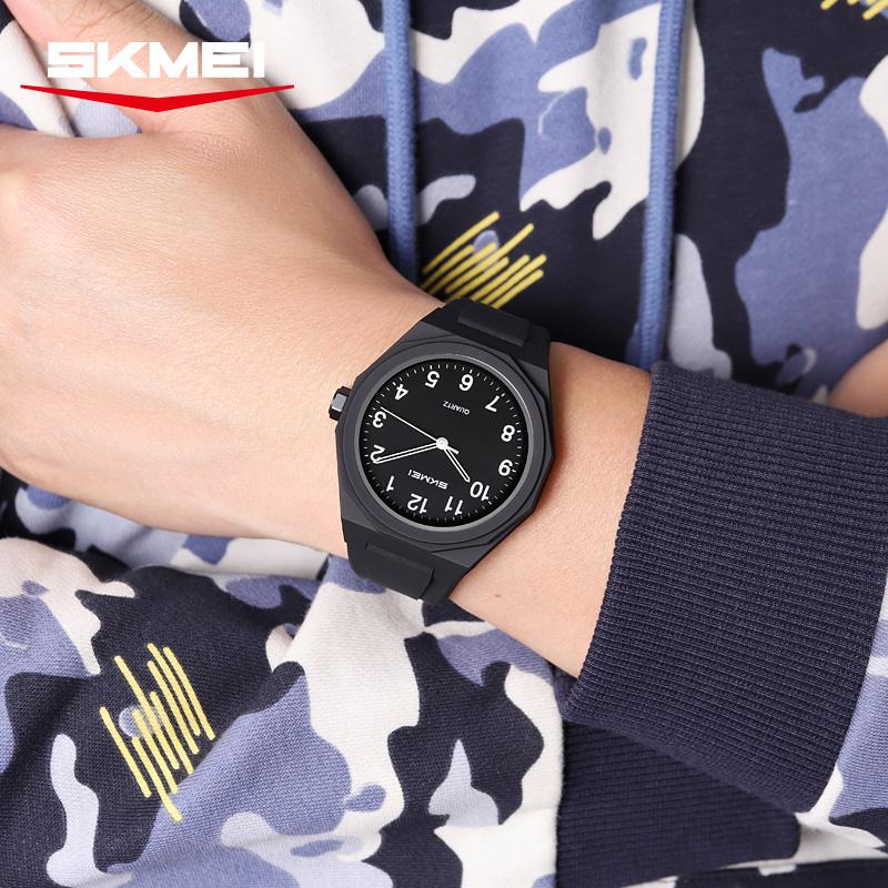 Skmei Men Fashion Watch Business Waterproof Casual Classic Wristwatches 2470
