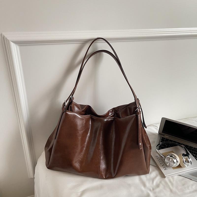 Premium Retro Shoulder Armpit Bag Women's Autumn New Large-capacity Commuter Tote Bag