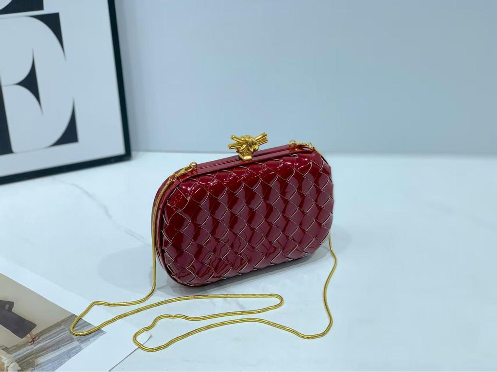 Elegant Luxury Evening Woven Chain Clutch - Women's High-Style Shoulder Bag