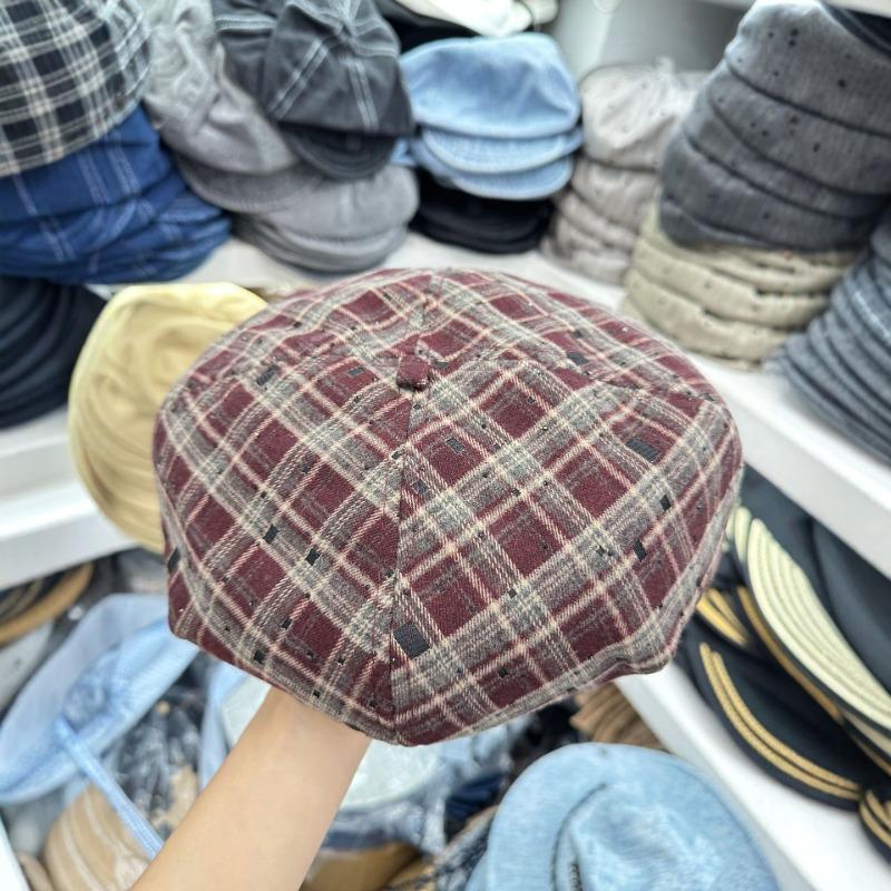 25 new retro plaid square beret children's early autumn atmosphere shows the face of the little painter hat tide
