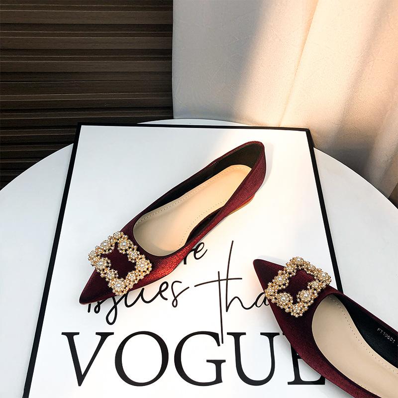 - Professional pointed flat shoes temperament rhinestone rhinestone soft sole commuting shallow mouth single shoes