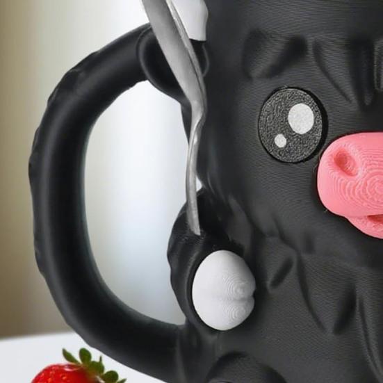 Highland Cow Ice Cream Pint Holder with 2 Spoons Penguin Ice Cream Holder Reusable Popsicle Containers Beer Can Holder for Kitchen Cafe Restaurant