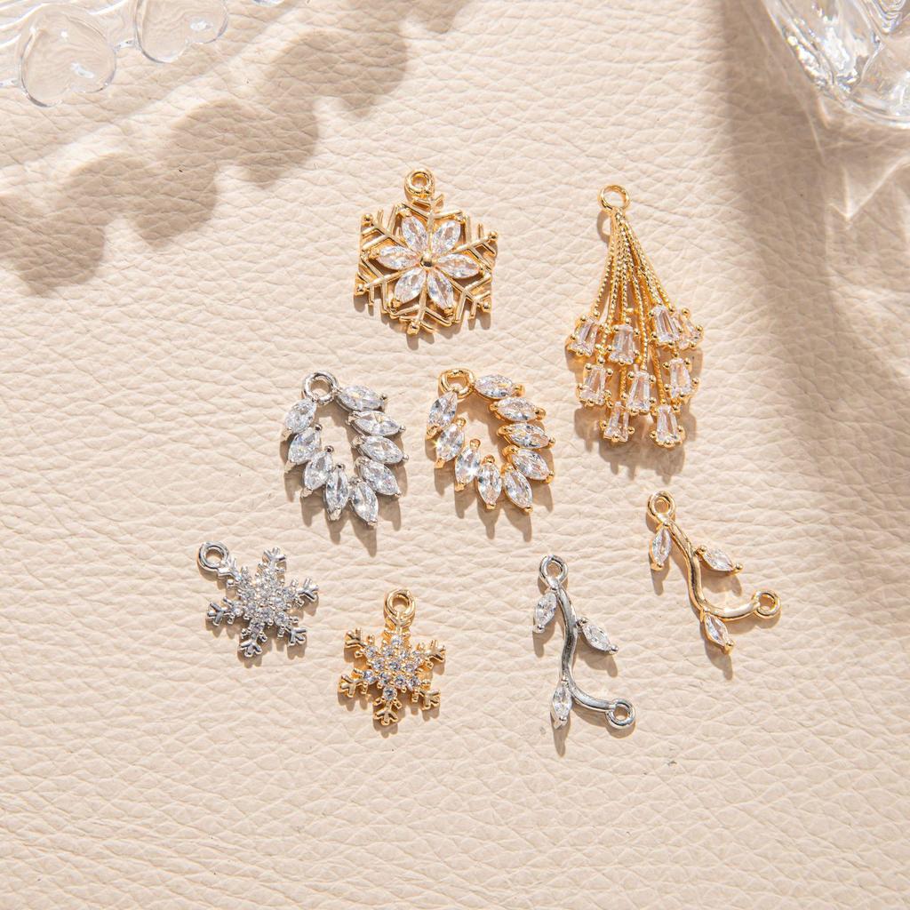 Sterling Silver Snowflake Zirconia Stud Earrings