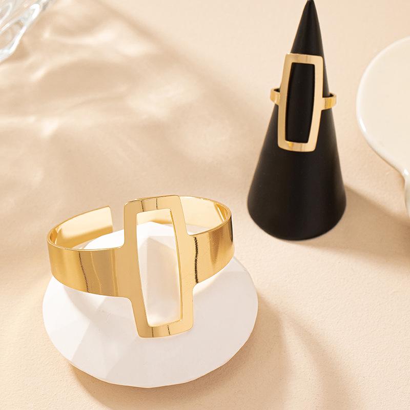 Geometric Fashion Bangle Ring Set: Retro European & American Women's Design