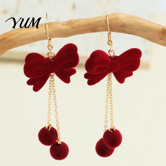 Festive New Year Party Accessories 1 Pair Velvet Bow Earrings for Women, Red Christmas Bowknot Dangle Drop Charming Holiday Jewelry with Ball