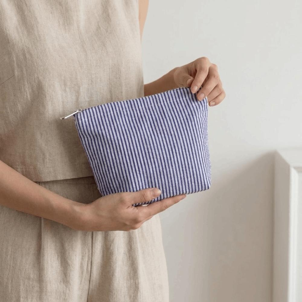 Large Capacity Makeup Bag Korean Style Women Toiletry Bag Fashion Striped Cosmetic Bag Daily Use