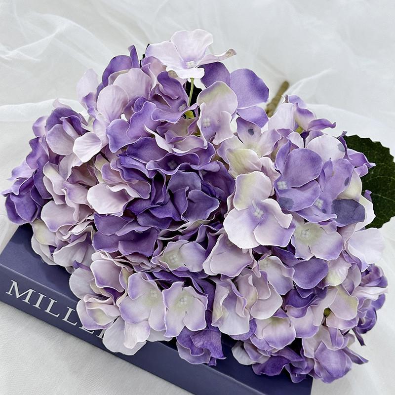 Elegantes künstliches Hortensienkugel-Ornament mit Frühlingsfarben für Heimdekoration und Hochzeitsgestecke