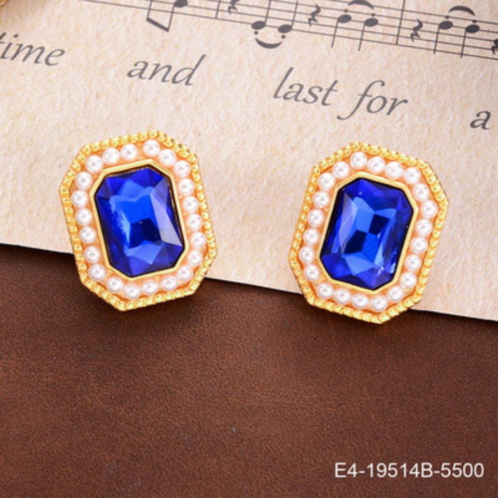 

Vintage literary and artistic rhinestone stud earrings, simple retro elegant polygon with diamond ears, commuter pearl earrings, women