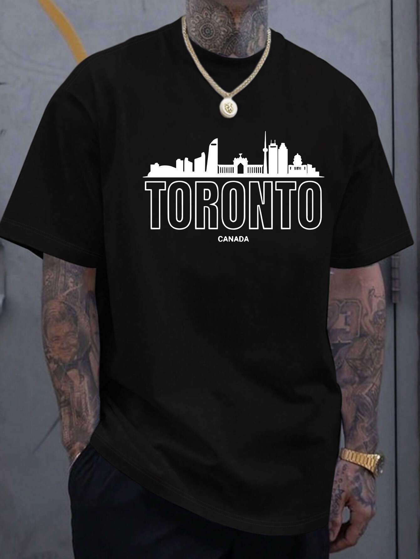 Fashionable Toronto Canada Graphic T-shirt - Black Short Sleeve Crew Neck S