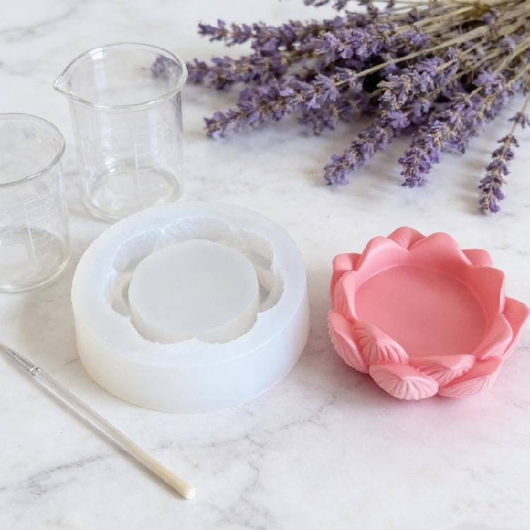 Silicone Flower Mold For Easy Release Of Cakes Candies Kitchen Baking Mould for Home Bakers And Craft Enthusiasts