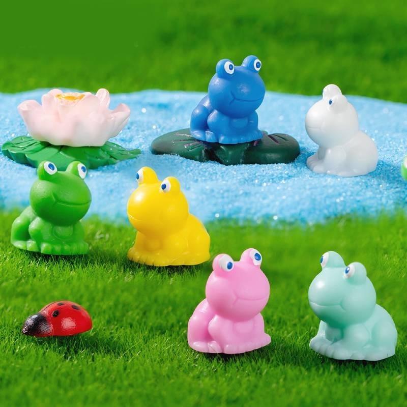 Adorable Matte Blue-eyed Frog Resin Miniature For Creative Terrariums And Fairy Gardens