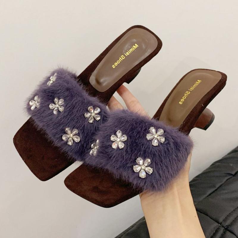 Fashion Luxury Rhinestone Decoration Design Slippers Women Elegant Square Toe Wedges Slide Sandals Comfortable Fluffy Modern Slippers