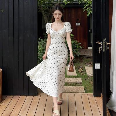 Sommer Celebrity Stil Polka Dot Quadratischer Ausschnitt Blusenärmel Kleid Leichter Luxus Hochwertiges Temperament Taille Fischschwanz Langes Kleid