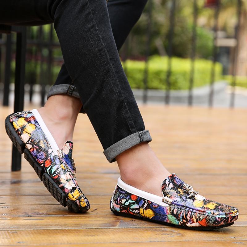 British Style Luxury Loafers Men Flat Shoes Fashion Butterfly Print Casual Shoes Men Moccasins Breathable Slip-on Driving Shoes