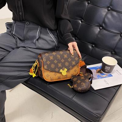 Bag Women 2025 New Trendy Retro Fashion Shoulder Messenger Bag Printed Internet Celebrity Wide Shoulder Strap Change Bag Small Square Bag