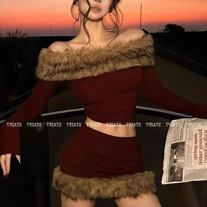 

Christmas Retro Hottie Furry Outfit for Women in Autumn and Winter, One-Shoulder Long-Sleeved Top, Hip-Covering Short Skirt, Two-Piece Set Red Top + Skirt (High Quality) S