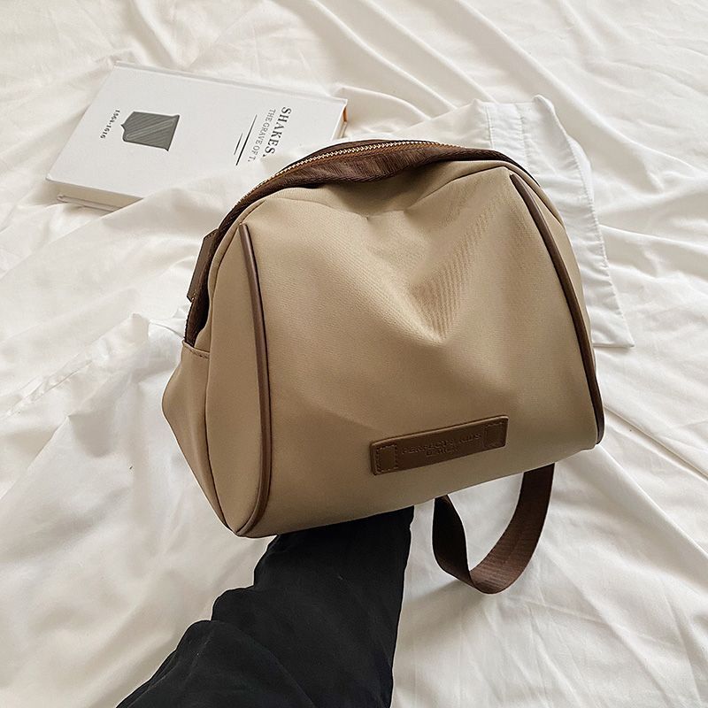 Nylon cloth bag women's 2025 new niche design shell bag lightweight versatile large-capacity messenger bag