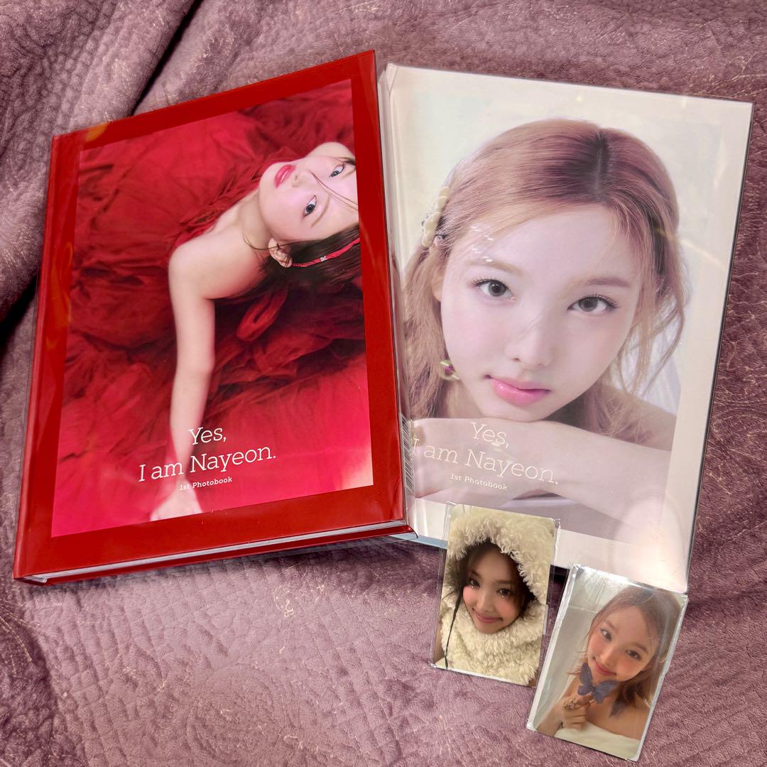 

[USED] JYP bonus Yes, I am Nayeon 2-book set