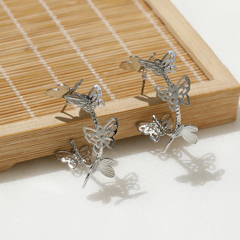 

Пасторальные металлические серьги-пусеты с бабочками - Модные аксессуары One Size серебряный