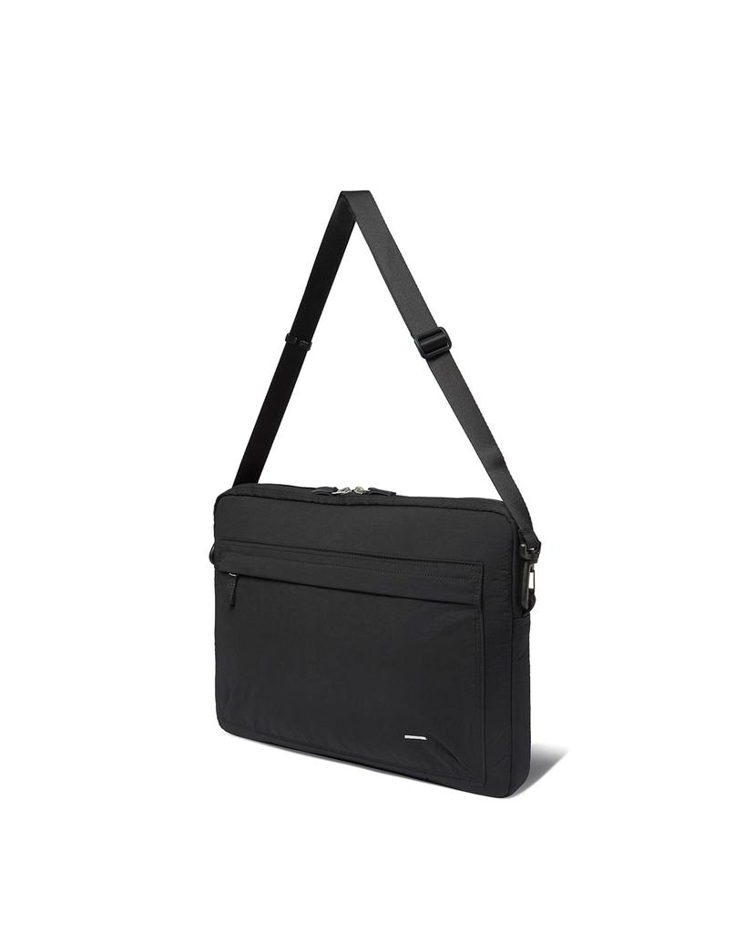 Worthwhile Movement 16-Inch Laptop Case (Black)