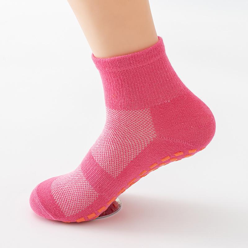 Children's Non-Slip Mid-Calf Trampoline Socks with Gel Dots - Breathable for Early Education & Play Areas