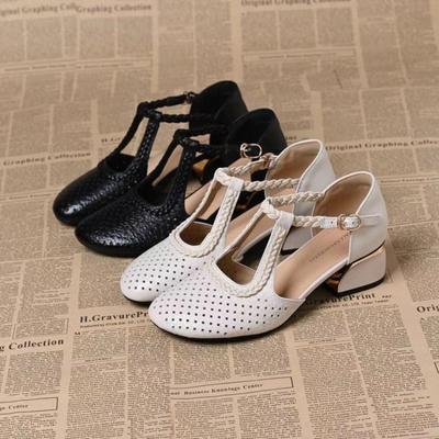 Новий стиль товстопідборних шльопанців з м'якої шкіри з перфорацією, цілісні, з неглибоким вирізом, дихаючі, на низькому підборі, жіночі туфлі