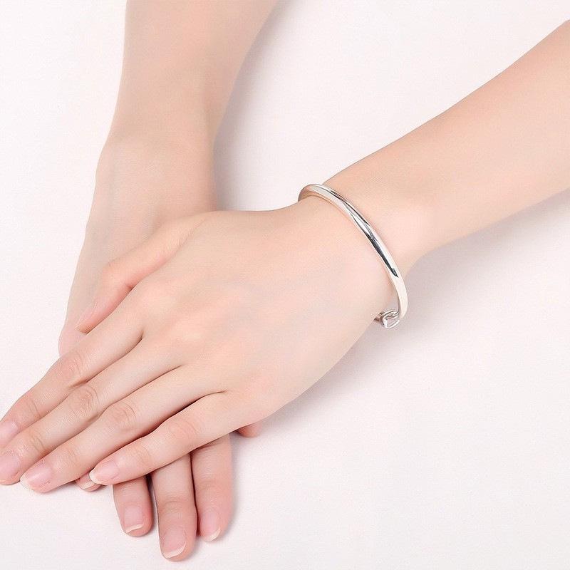 Enkelt Justerbart Polert Armbånd, Mote Armbånd for Kvinner - Ideell Bursdagsgave til Kjæreste