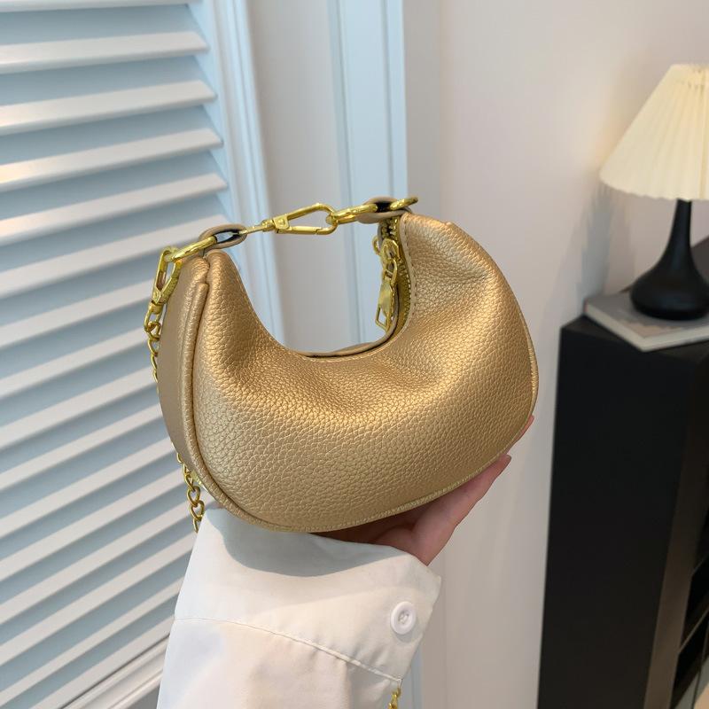 Dammode Månformad Väska Bokstavskedja Replika Crossbody Designerväskor Läderväskor