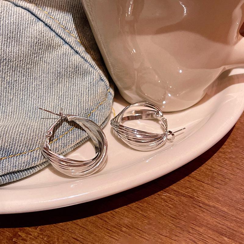 Retro European-American Large Twisted Metal Hoop Earrings for Women