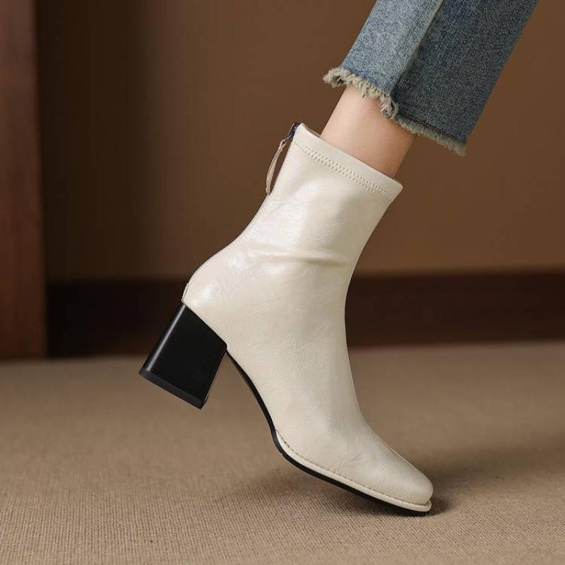 

Осенне-зимние кожаные ботинки Мартин квадратный носок универсальные большого размера женские ботинки высокий каблук новые на молнии резиновая подошва воловья кожа полусапоги 40