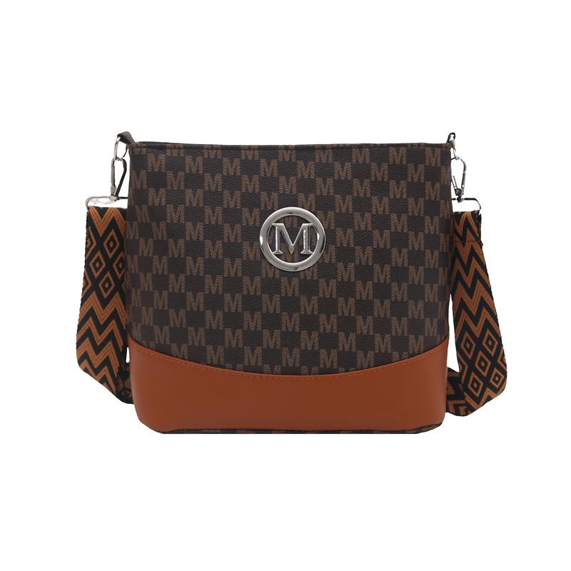 2025 Summer New High-end Texture Fashion Shoulder Bag Personalized Foreign Style Letter Printing Messenger Bag Bag Women