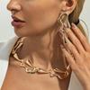 IngeSight.Z Elegante Unregelmäßige Wellen Torques Halskette Ohrring Damen 2026 Trendige Goldfarbe Schlüsselbein Kette Hochzeitsparty Schmuck