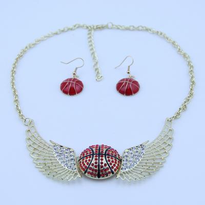 Europe and the United States New Noble Necklace with Diamond Wings Earrings Set Short Women's Collarbone Chain