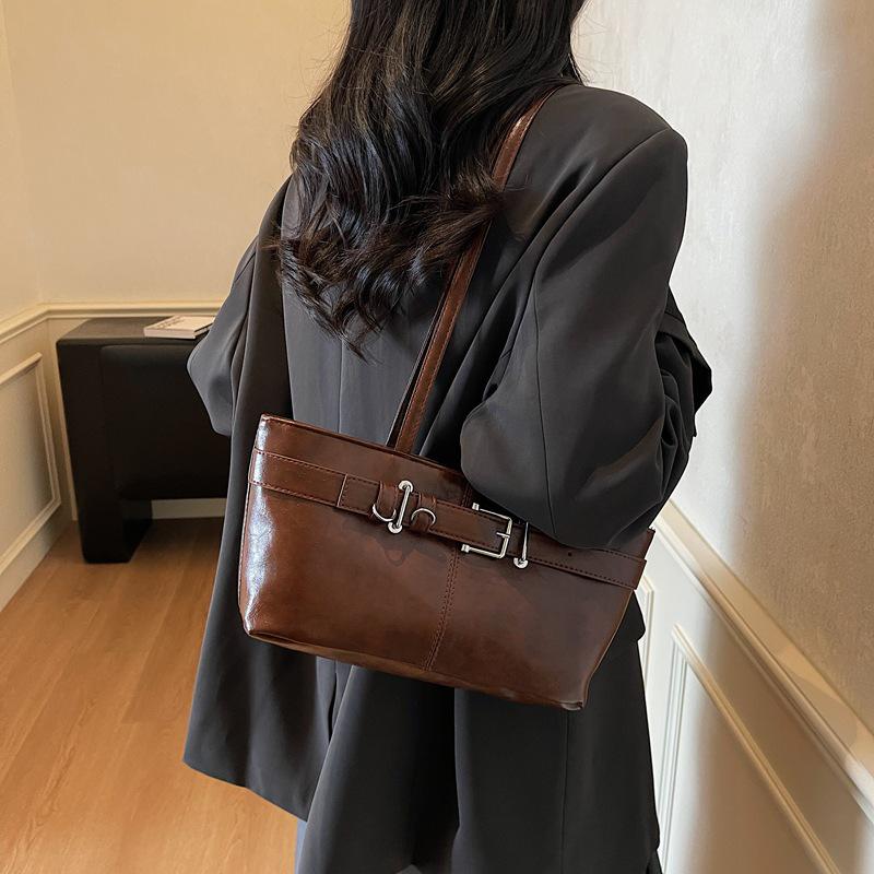 

2025 Women s Crossbody Bag: New Fashion PU Leather, Versatile, Simple, Hot-Selling for Everyday Commute One Size кофейный