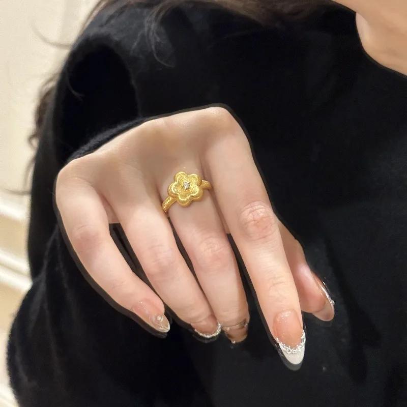 Semplici Anelli di Fiori Spazzolati Dignitosi per Donna Lusso Leggero Novità Anello di Fidanzamento Zircone Dignitoso Squisito di Alta Qualità