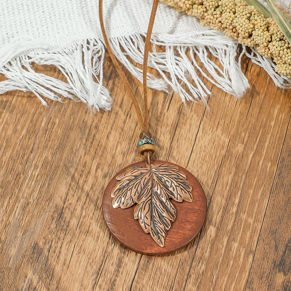 

Boho Wooden Leaf Tassel Round Necklace for Women Handmade Beads Flower Long Sweater Rope Choker Necklace New Fashion Zircon