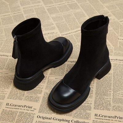 2025 Celebridad de Internet dama versión coreana de calle frita de alto valor botines cortos con falda versátil retro botas altas mujer