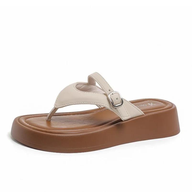 

Модные женские сандалии на платформе, обувь с зажимом для пальца, сандалии-шлепанцы с пряжкой, женские 2025 лето, модные шлепанцы с ремешком на пятке, шлепанцы женские, тапочки 35