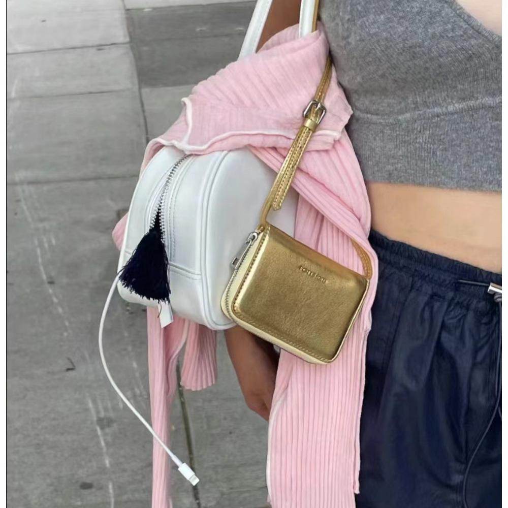 Small Hanging Bag Is Fashionable with Small Card Bag, Waist Bag, Crossbody Breast Bag.