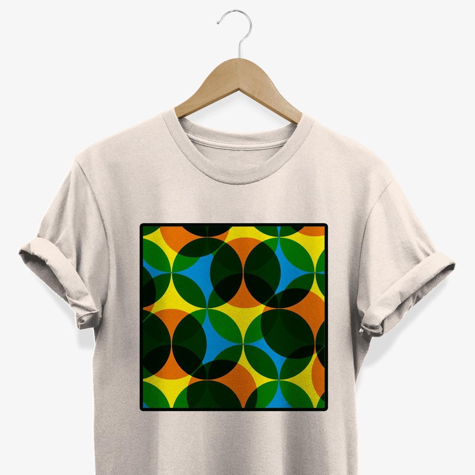 70s Abstract Art T-shirt: Retro Overlapping Circles Graphic Tee 4XL