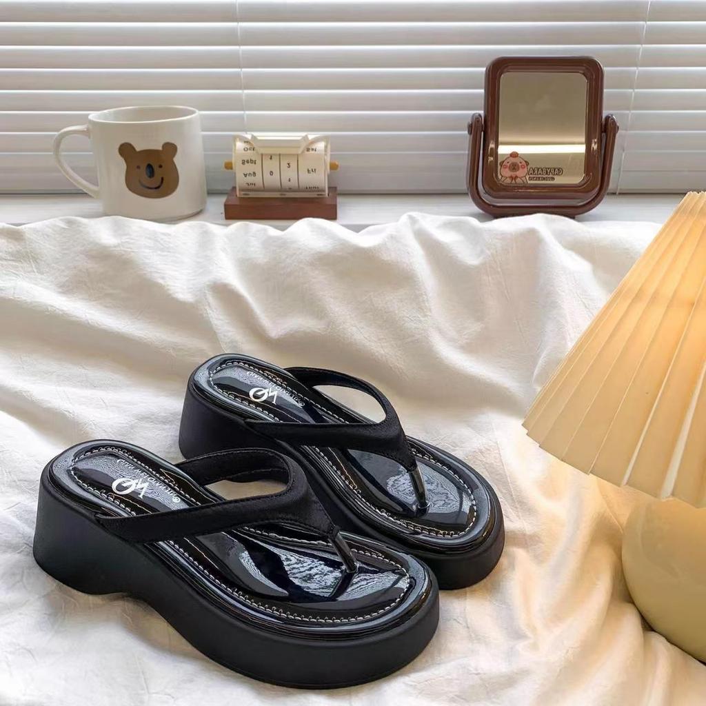 Wedge Heel Flip-flops Women's Summer Wear Heightened Thick Bottom 2025 New High-end Versatile Non-slip Sandals